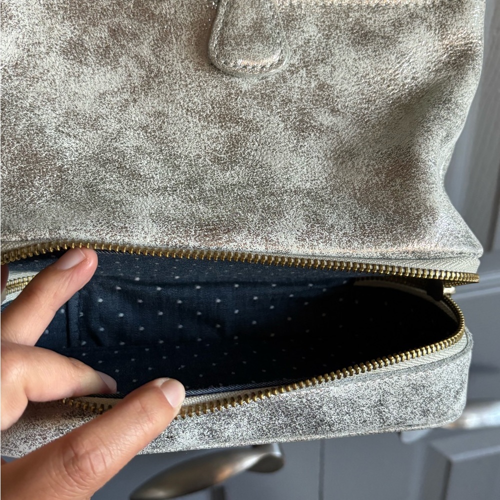 Miss Albright Silver Metallic Crossbody Bag - Picture 4 of 5